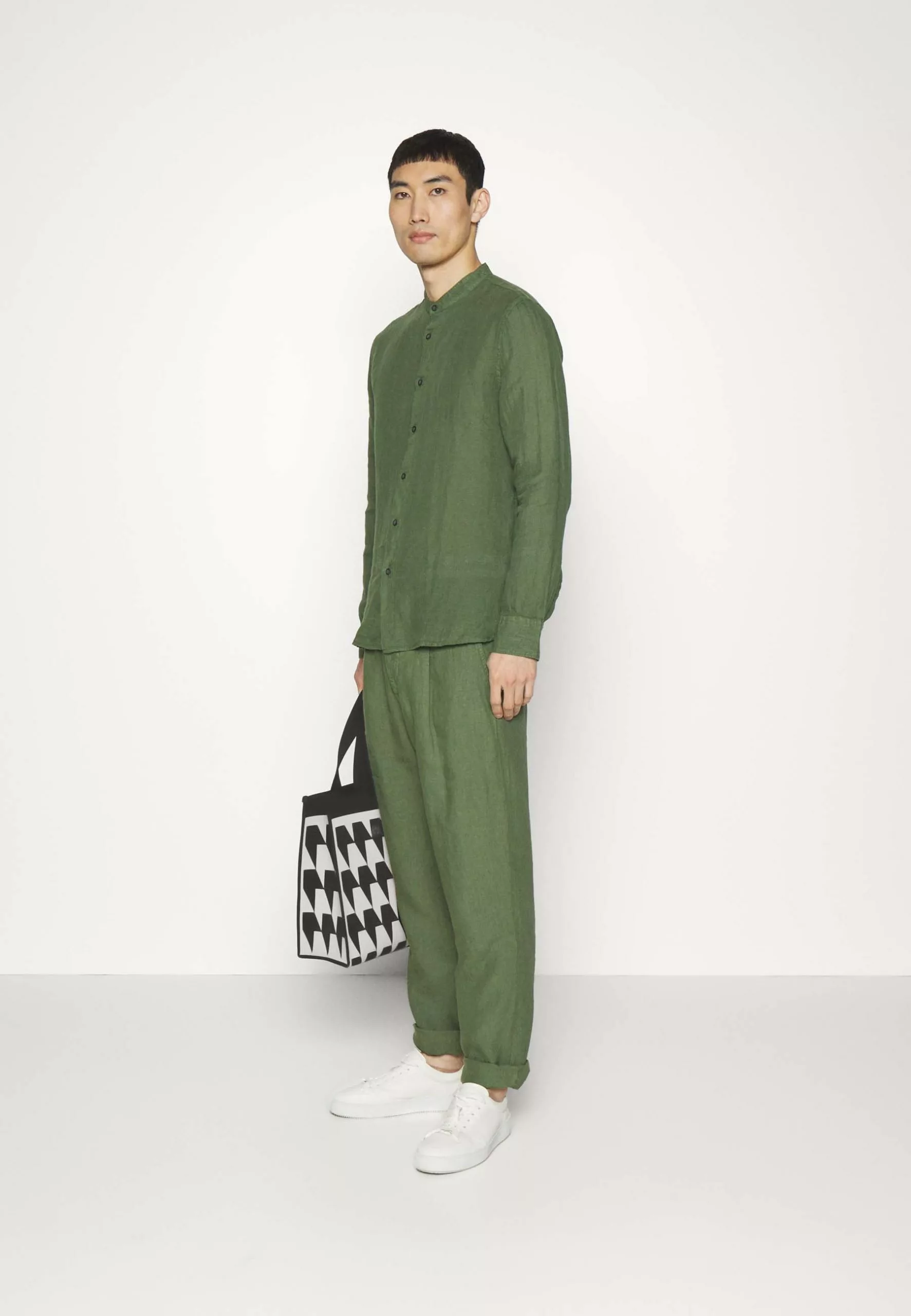 PANTALONE UOMO - Broek 120%25 Lino PANTALONE UOMO - Broek -Hemden Winkel 5c801e0d78e340f29296f69b08d3998d scaled