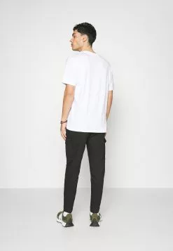 Jack & Jones JJIACE JJDEX TAPERED - Cargobroek -Hemden Winkel c8f37570ce754d3095aab851e9b1f47a