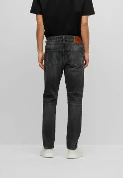 Boss TAPERED FIT - Relaxed Fit Jeans -Hemden Winkel dd5b7e42909240188b35055f52deffc7